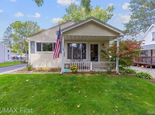 223 Fairgrove St, Romeo, MI 48065