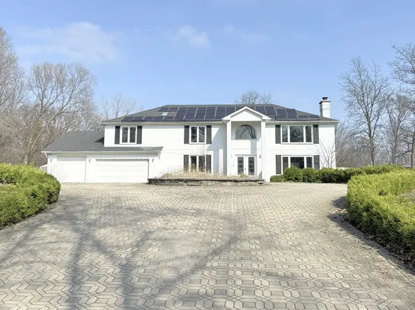 23021 Oakland Dr, Steger, IL 60475