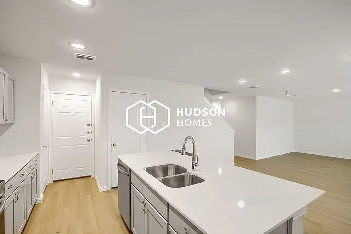 120 Doma Ave — Photo 4