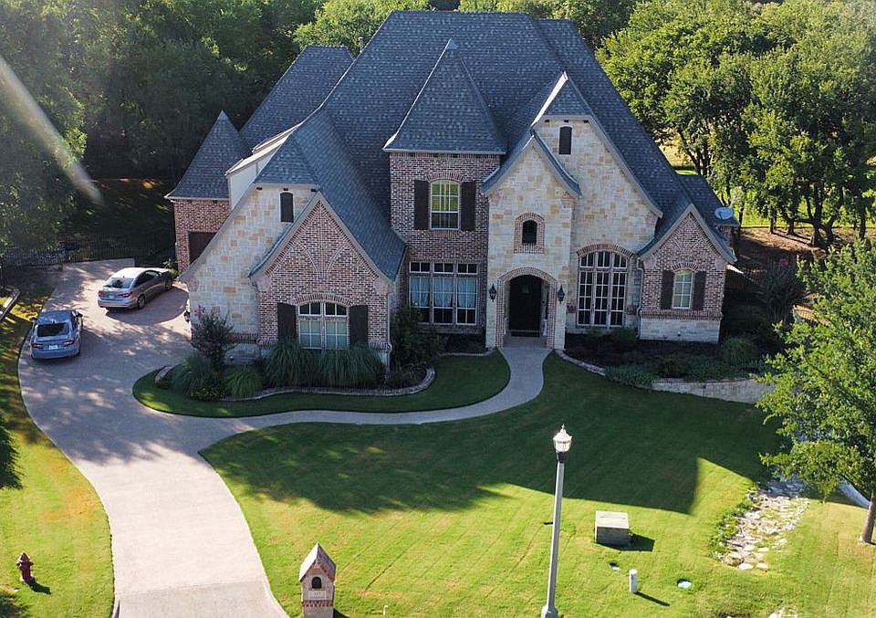 1st image of 117 Turnberry Ct