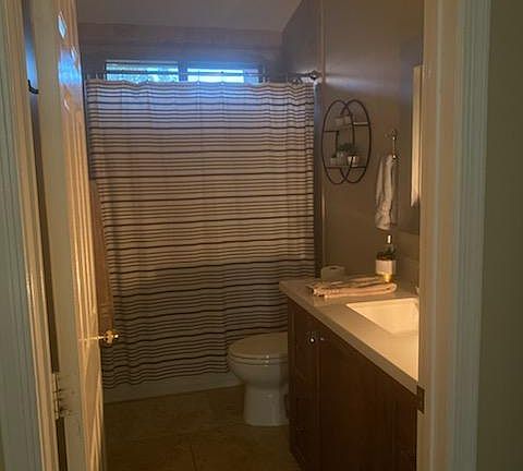 4th image of 14813 S 46th Pl