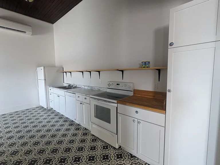 123 W Moniteau St — Photo 23
