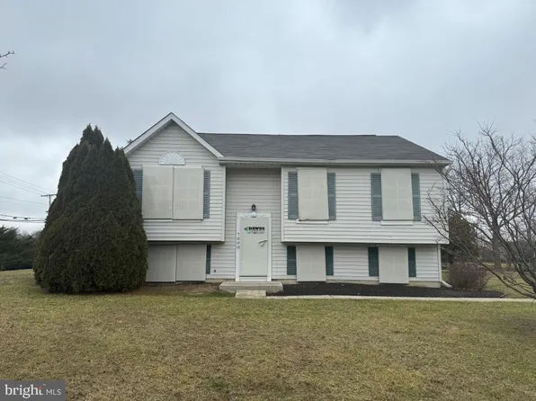 7000 Rockfield Rd, Windsor Mill, MD 21244