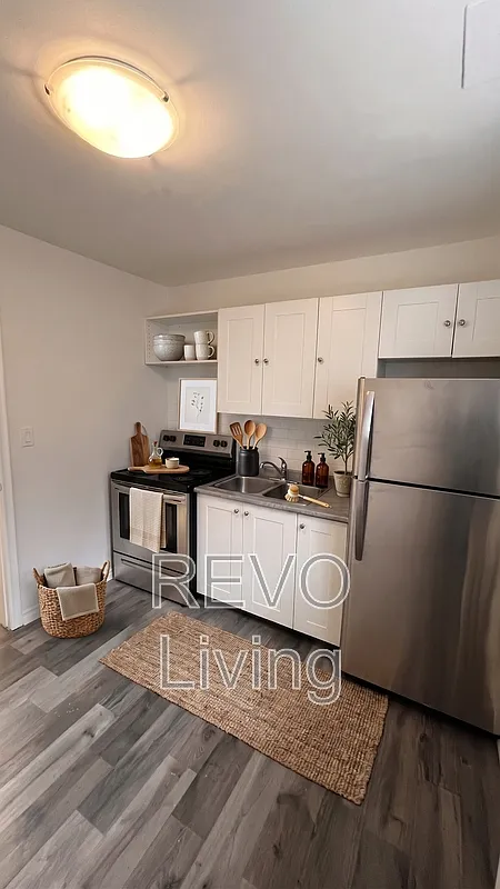 Studio, 1.0 bath, 375 sqft, $1,250 — Photo 3