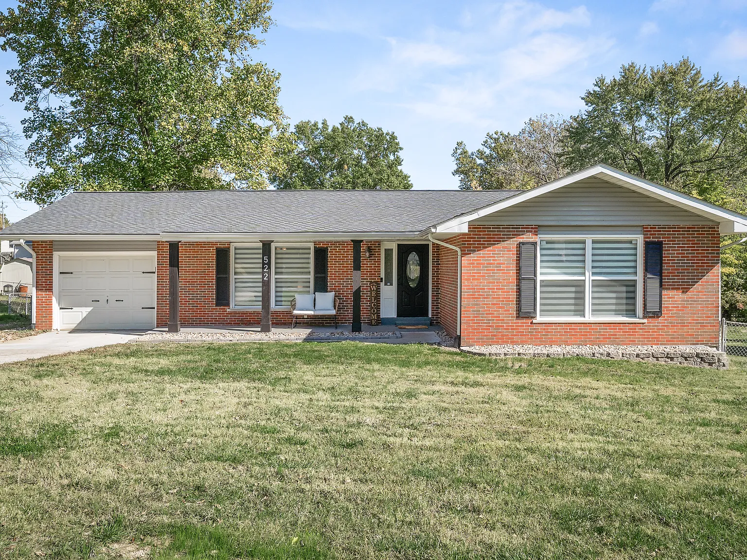 4 bed, 1456 sqft, $2,500 — Photo 2
