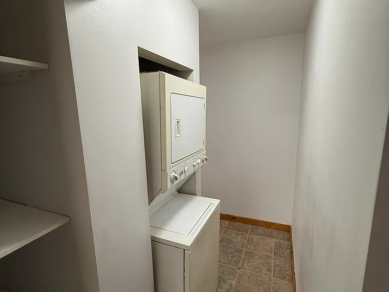 555 Essex St #3 — Photo 6