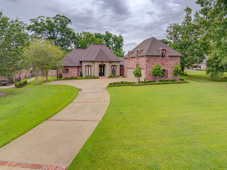 1st image of 36154 Bluff Oaks Ave