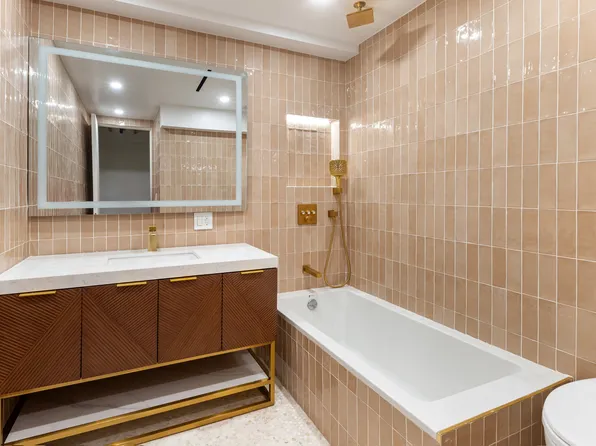 974 Bergan Street image 8 of 10