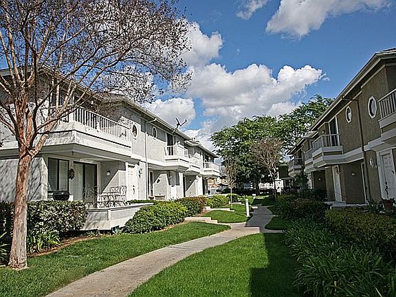 5th image of 134 S Seneca Cir #17
