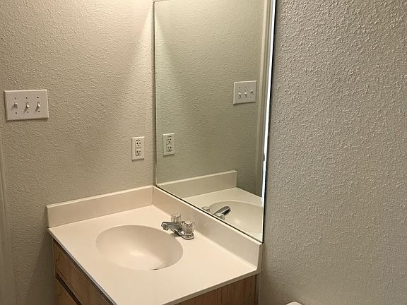 5th image of 2806 Kerrville Ct APT A