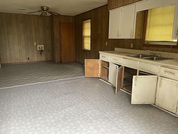 5th image of 465 Fleming Dr