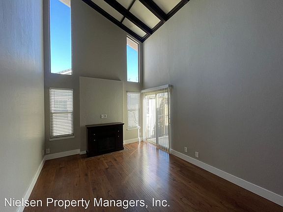 5th image of 3904 H St APT 18