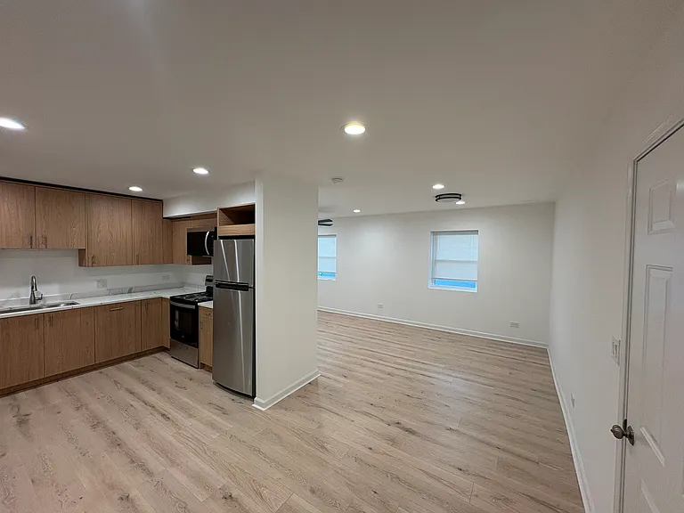 4 Peale St #1 — Photo 2