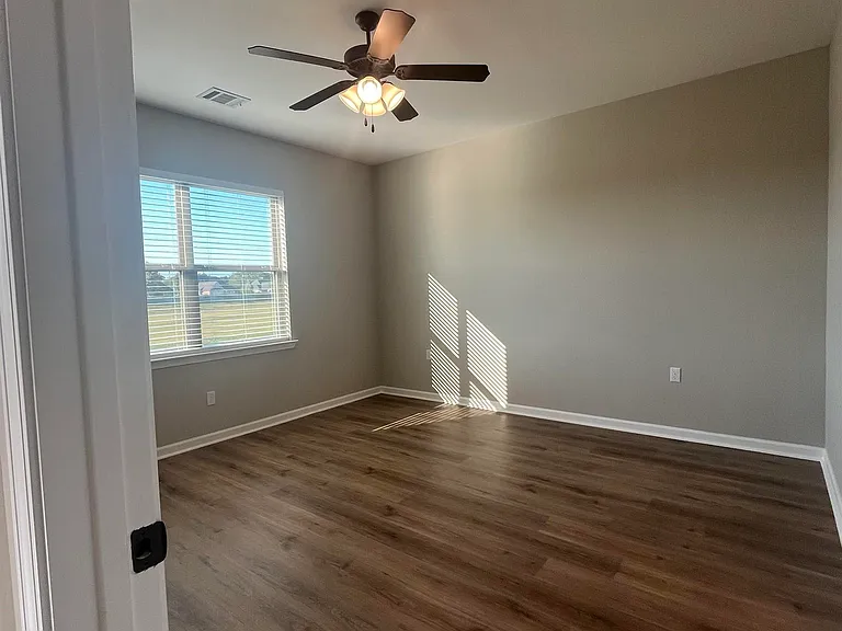 205 River Mill Dr — Photo 4