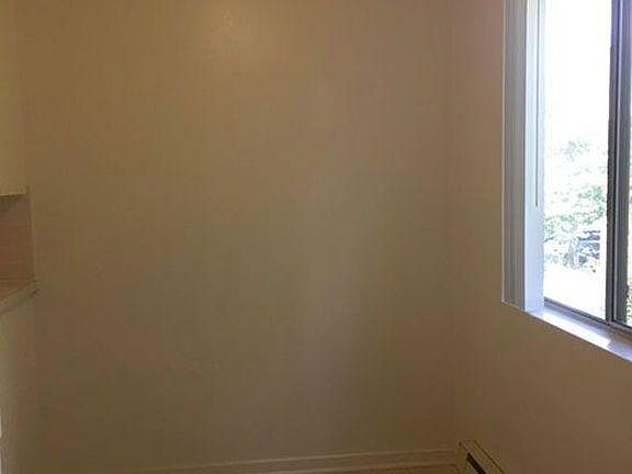 5th image of 2310 Fairview Ave E #C