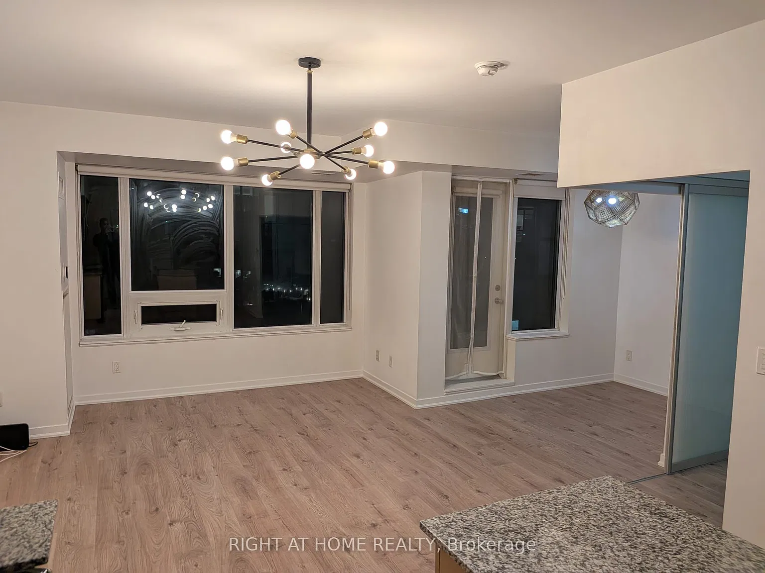 2 bed, $2,550 — Photo 1