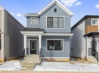 276 Chappelle Dr SW, Edmonton, AB T6W2Z2