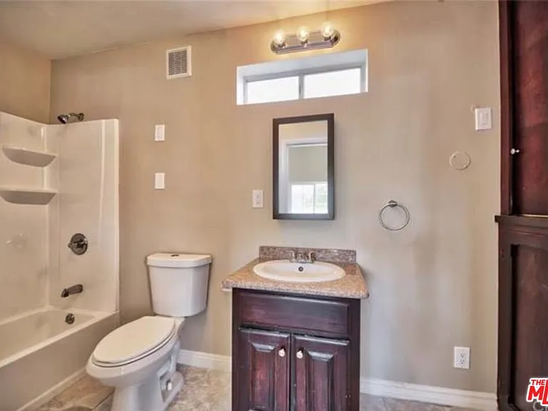 1529 Tremont St #1/2 — Photo 11