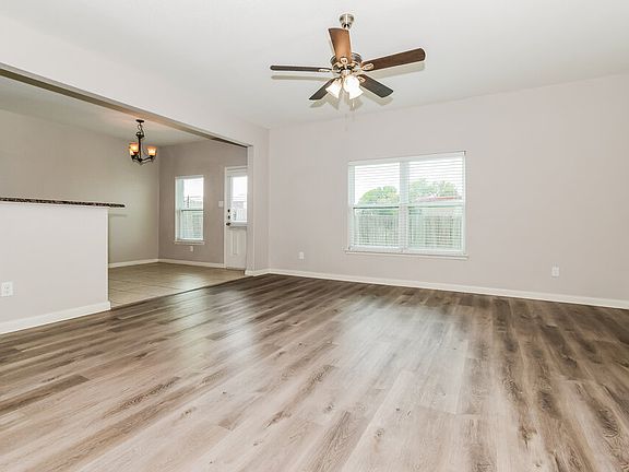 4th image of 146 Cottonwood Dr