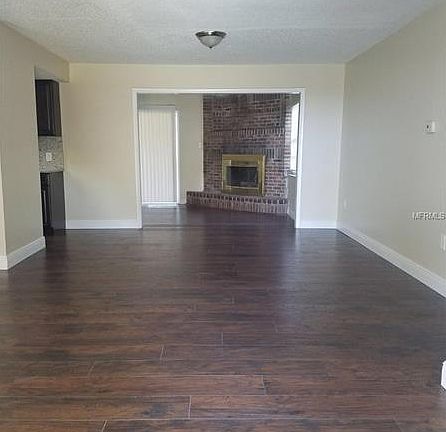 3rd image of 1405 E Lake Parker Dr