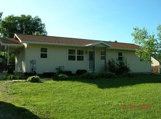 317 2nd St, Fox Lake, WI 53933