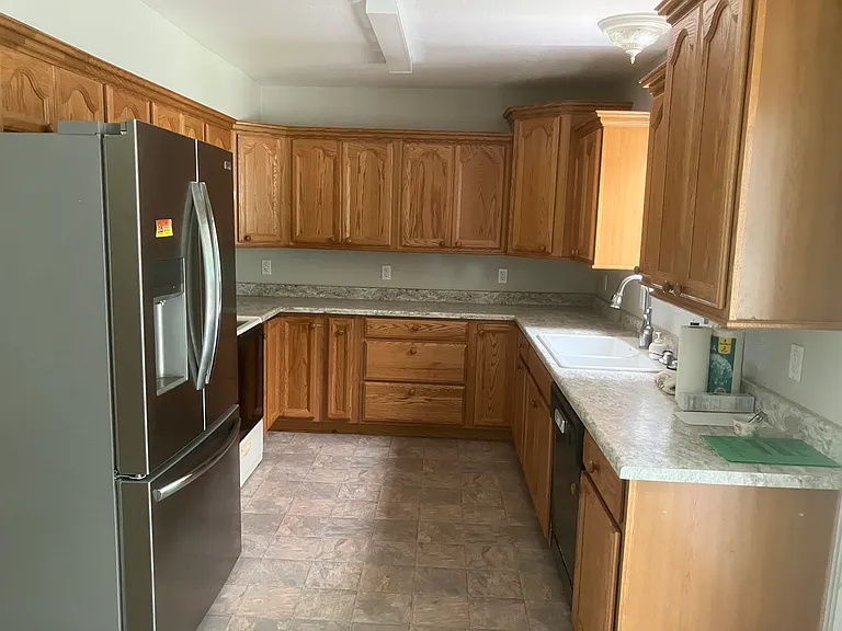 626 Highland Ave — Photo 3