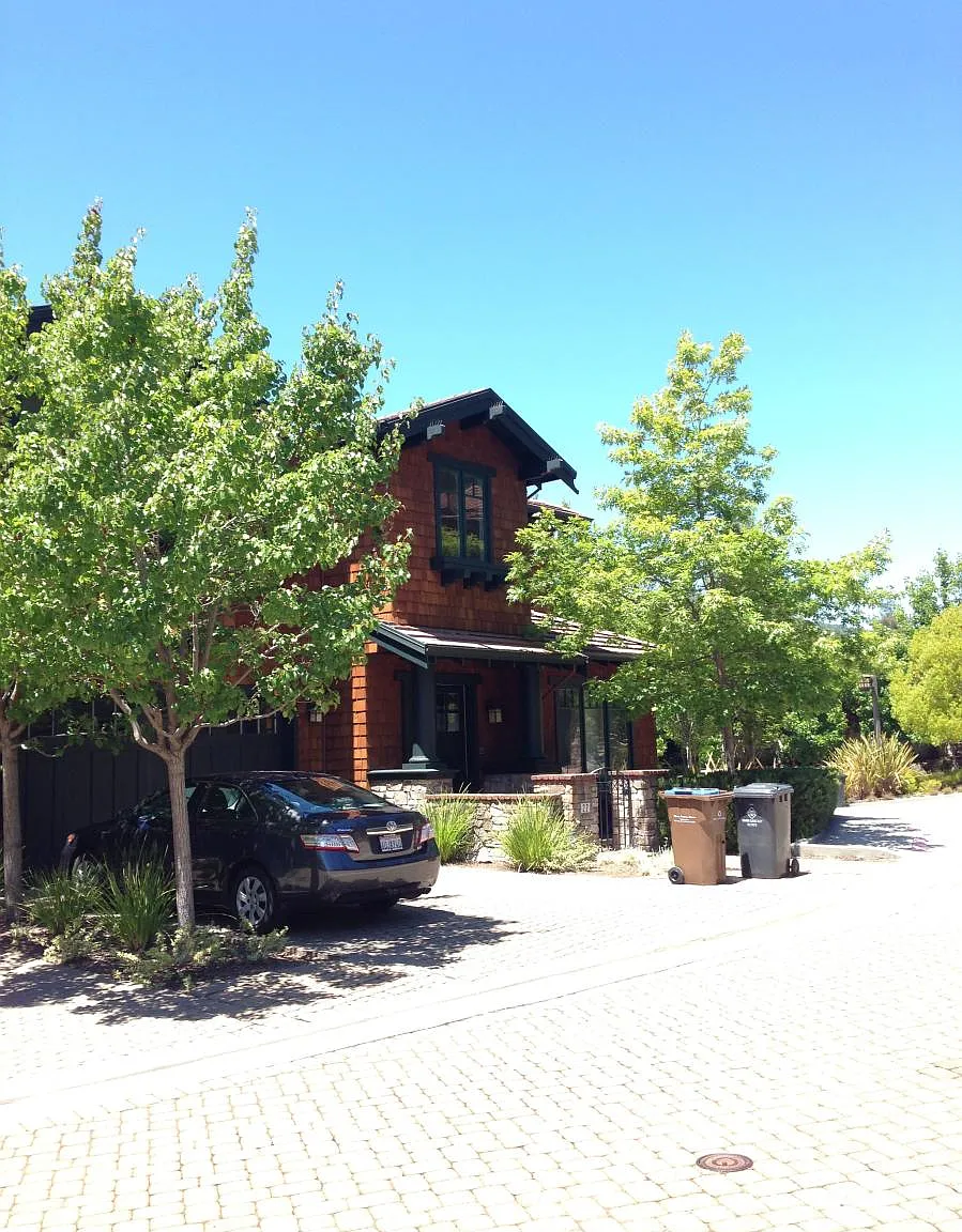 27 Ross Terrace — Photo 1