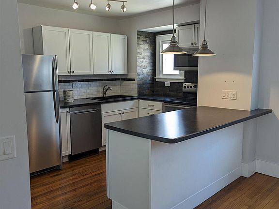4th image of 213 S Bond St