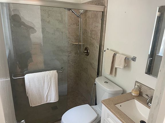 Master private bath