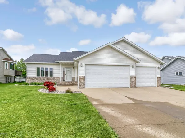 4309 52nd St S, Fargo, ND 58104