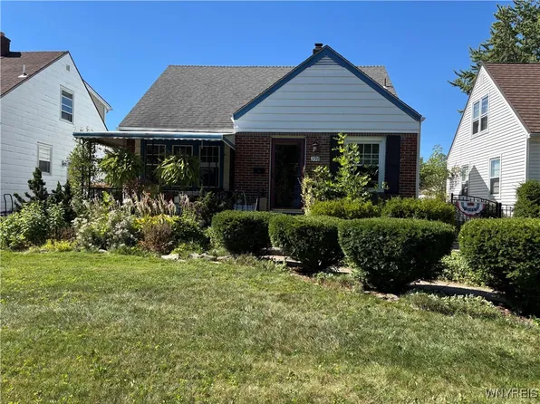 396 Maynard Dr, Amherst, NY 14226