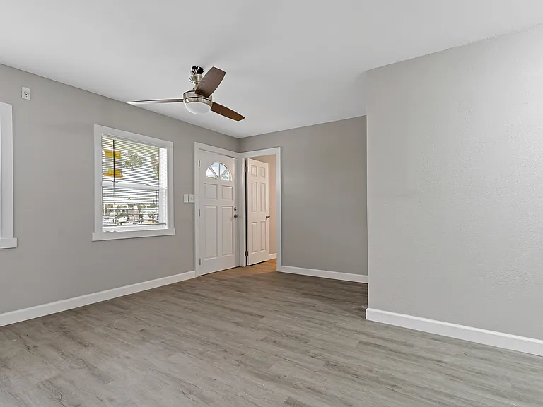 8441 Bayshore Dr #B — Photo 15