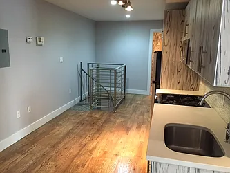 Rented by Premier Metro Realty Corp