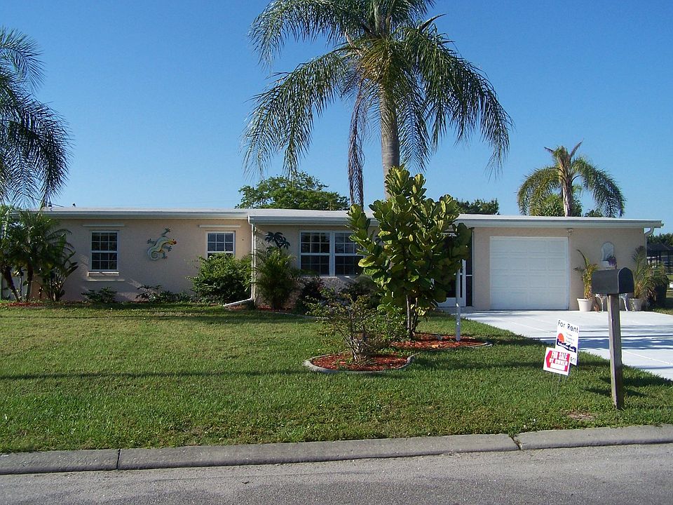 1st image of 161 Poinsettia Cir NE