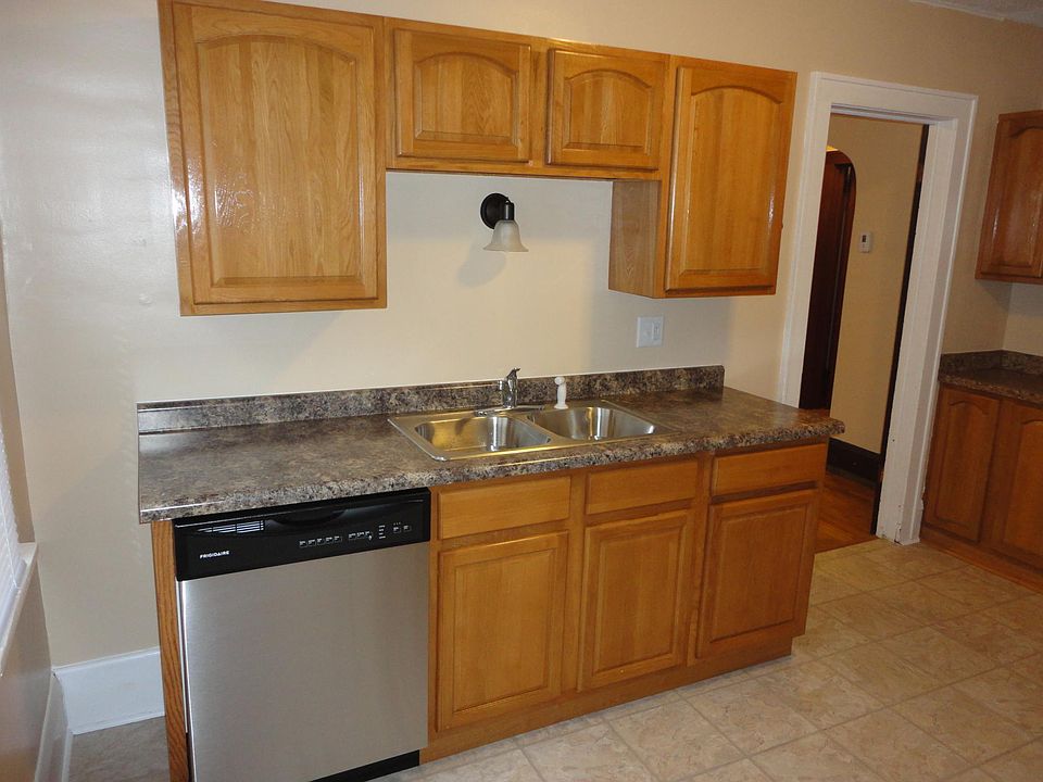 1st image of 991 Smith Ave S #2
