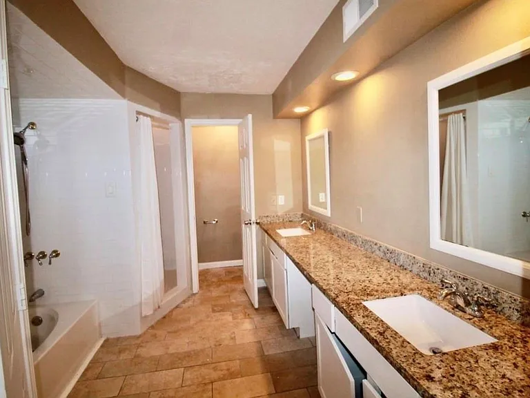 4701 Spring Ln — Photo 11