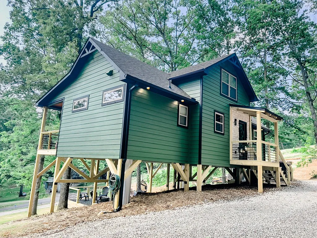 2 bed, 870 sqft, $2,400 — Photo 3
