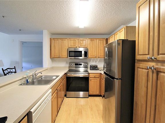 3rd image of 5450 Bentgrass Dr #5-101