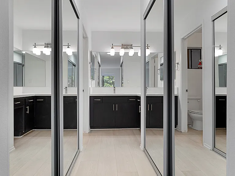 1222 Amherst Ave — Photo 10
