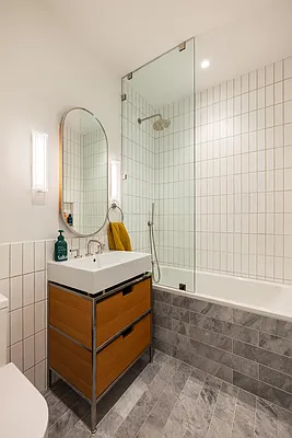 Bathroom, photo 2