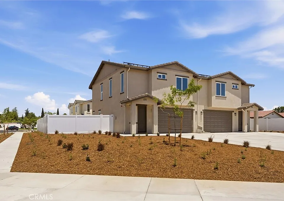 10665 Alborz Ct