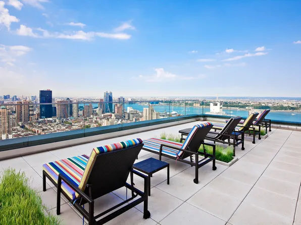 322 West 57th Street image 8 of 15