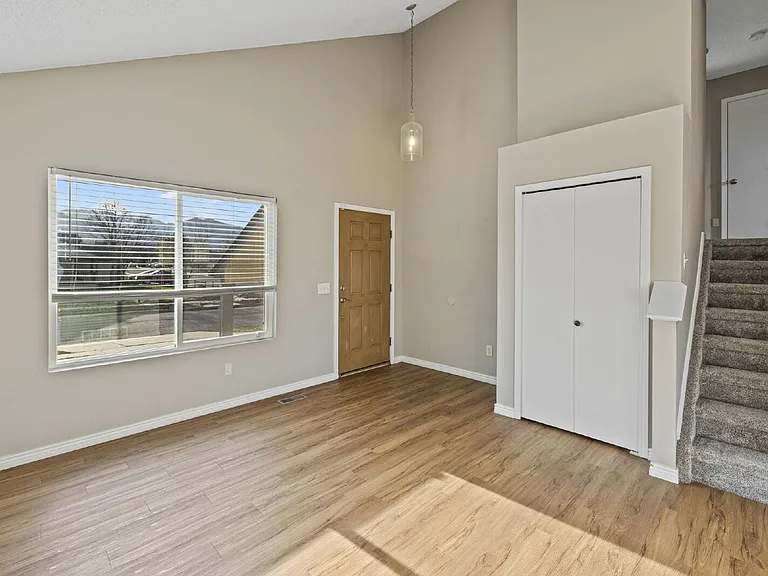 1719 S Canoe Creek Dr — Photo 5