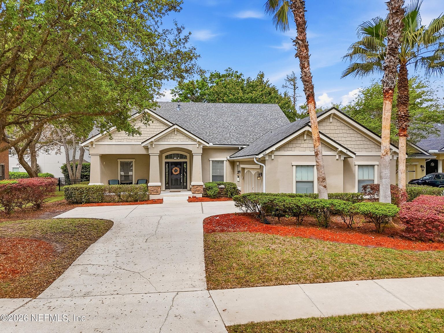 907 BROOKHAVEN Drive