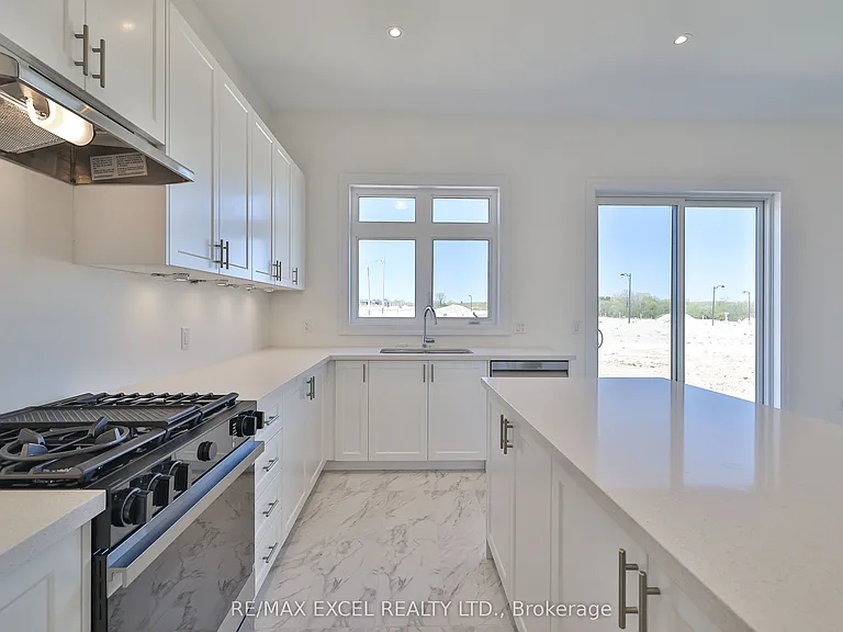 24 Sunny Acre Cres — Photo 14