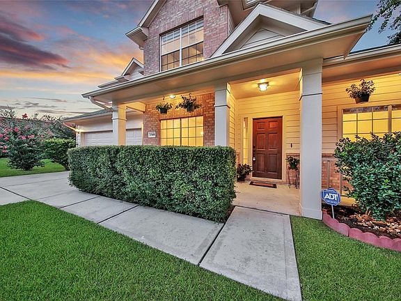 2nd image of 13610 Country Hill Ct