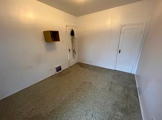 4490 Knight St, Vancouver, BC V5N3M6