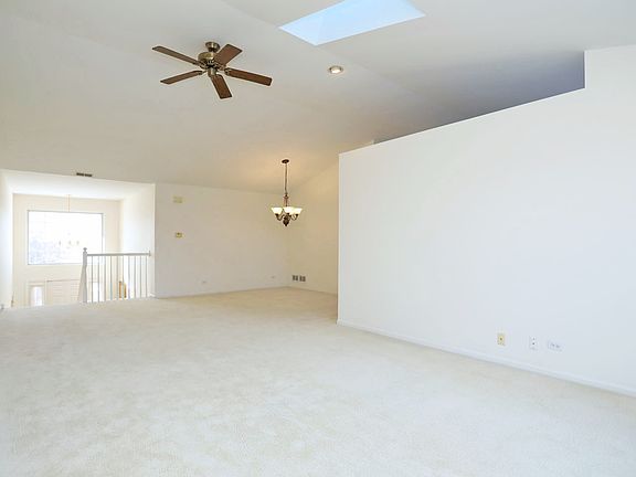 5th image of 796 Stonewall Ct #0