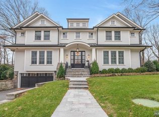 560 Upper Blvd, Ridgewood, NJ 07450