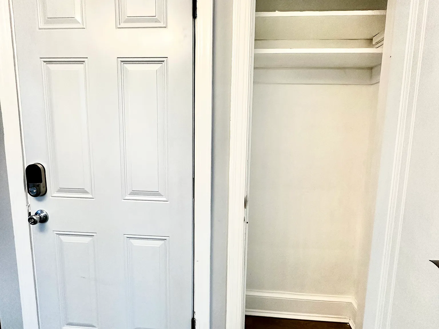 512 Mellon St SE — Photo 3